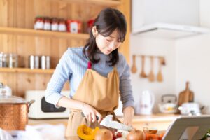 背面収納のDIYアイデアは？キッチンリフォームで空間を快適に変える