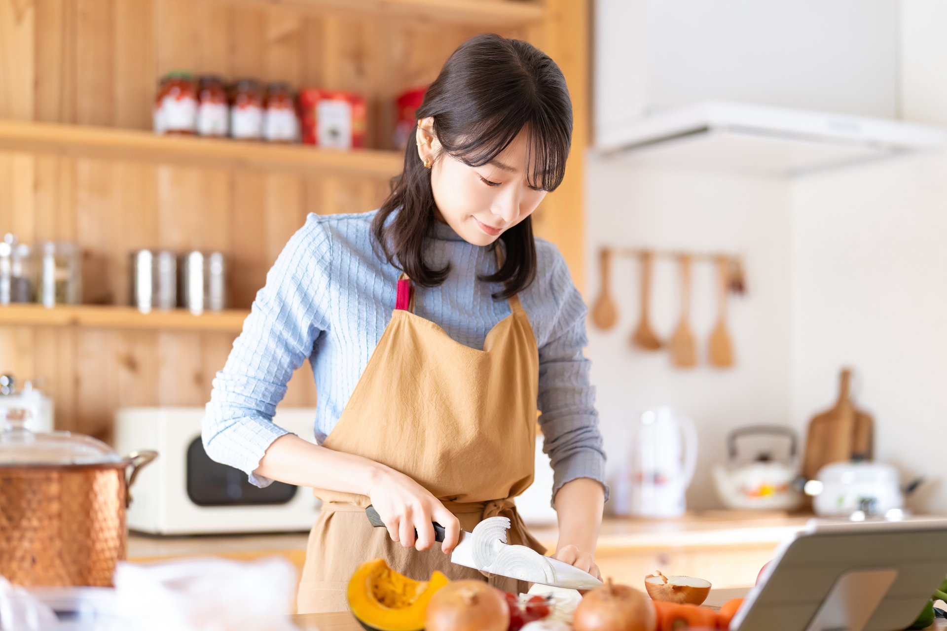 背面収納のDIYアイデアは？キッチンリフォームで空間を快適に変える