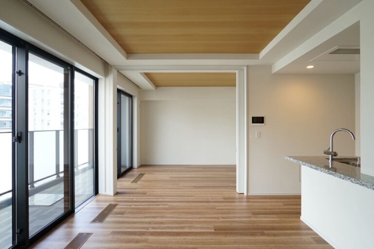狭いリビングをリフォームで広く。快適空間をつくるためのアイデア